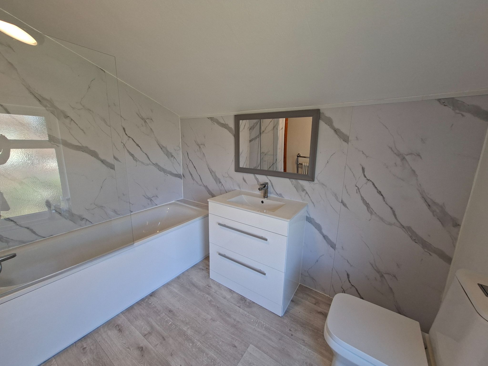 2 bedroom mid terraced house To Let in New Malden - Photograph 6