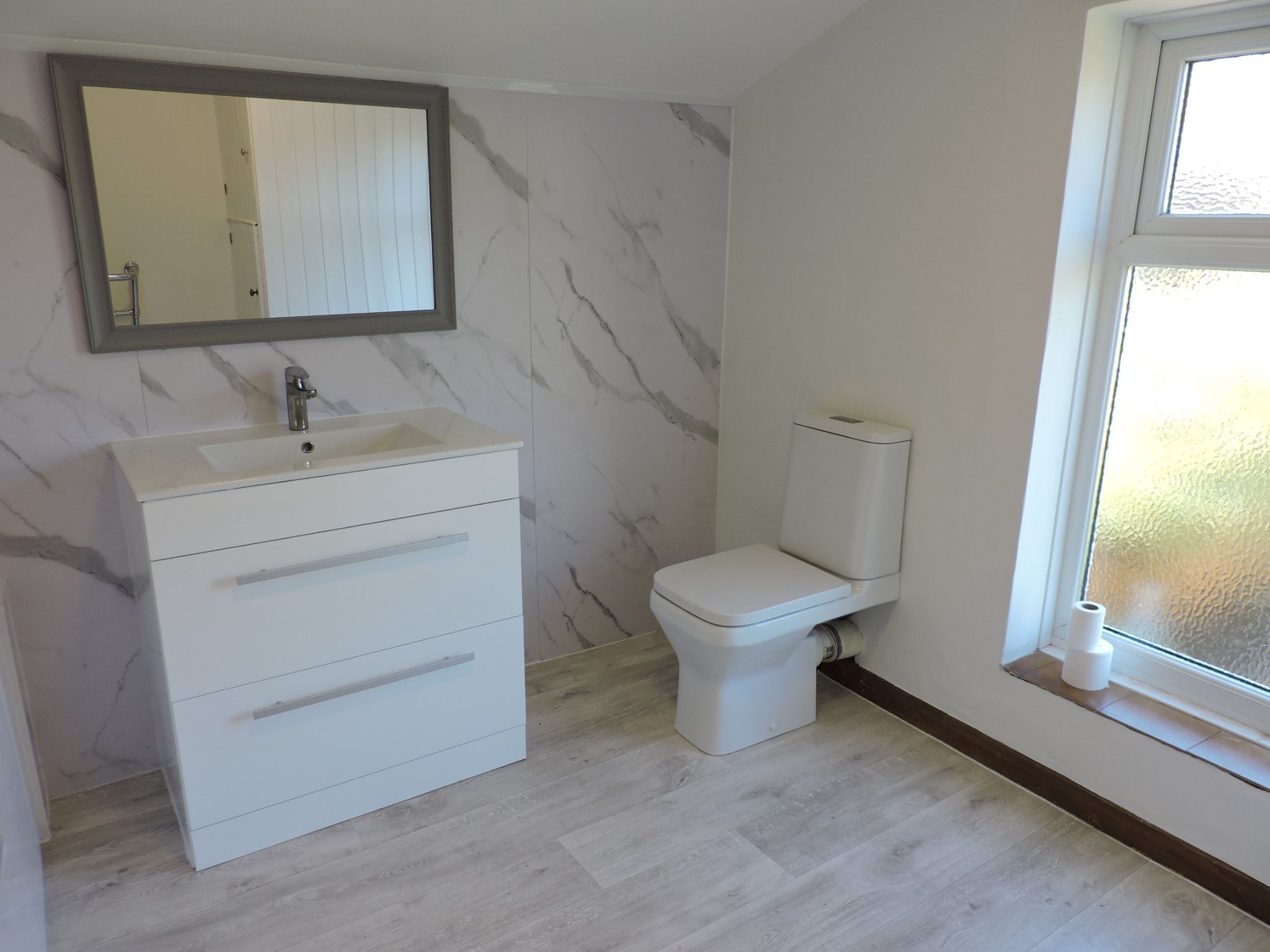 2 bedroom mid terraced house To Let in New Malden - Photograph 7