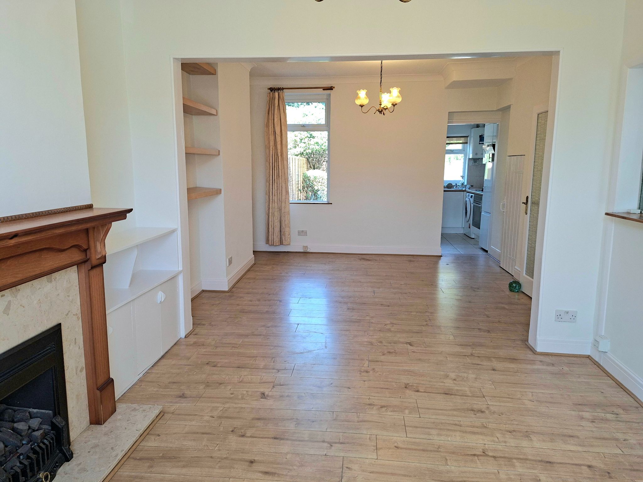 2 bedroom mid terraced house To Let in New Malden - Property photograph