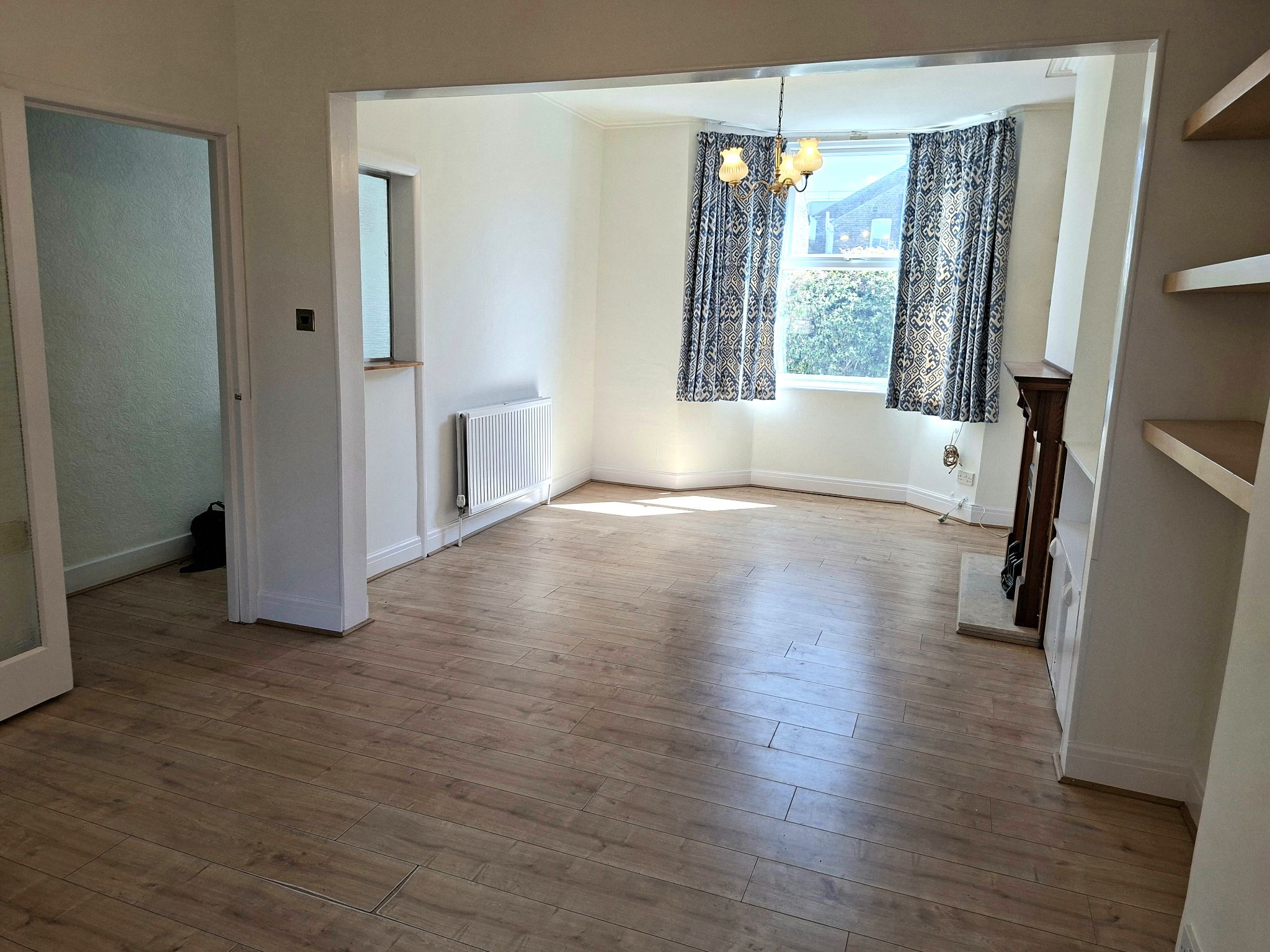 2 bedroom mid terraced house To Let in New Malden - Photograph 2