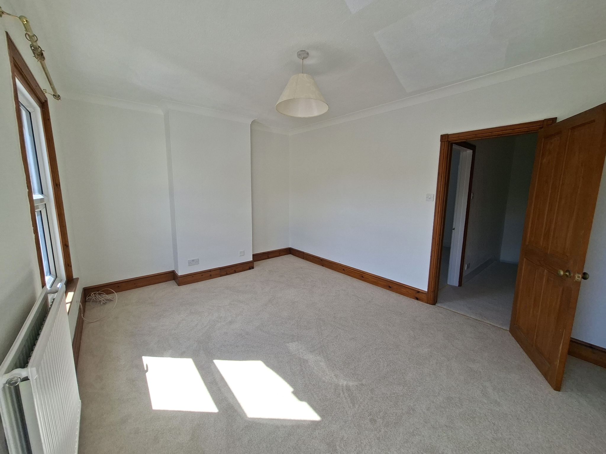 2 bedroom mid terraced house To Let in New Malden - Photograph 7