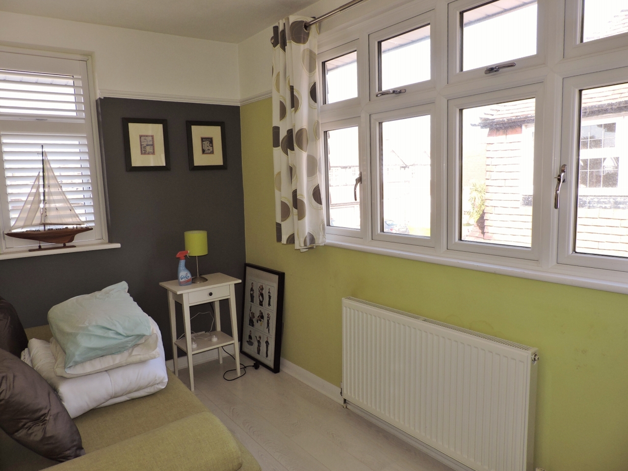 3 bedroom semi-detached house Sold in New Malden - Photograph 15