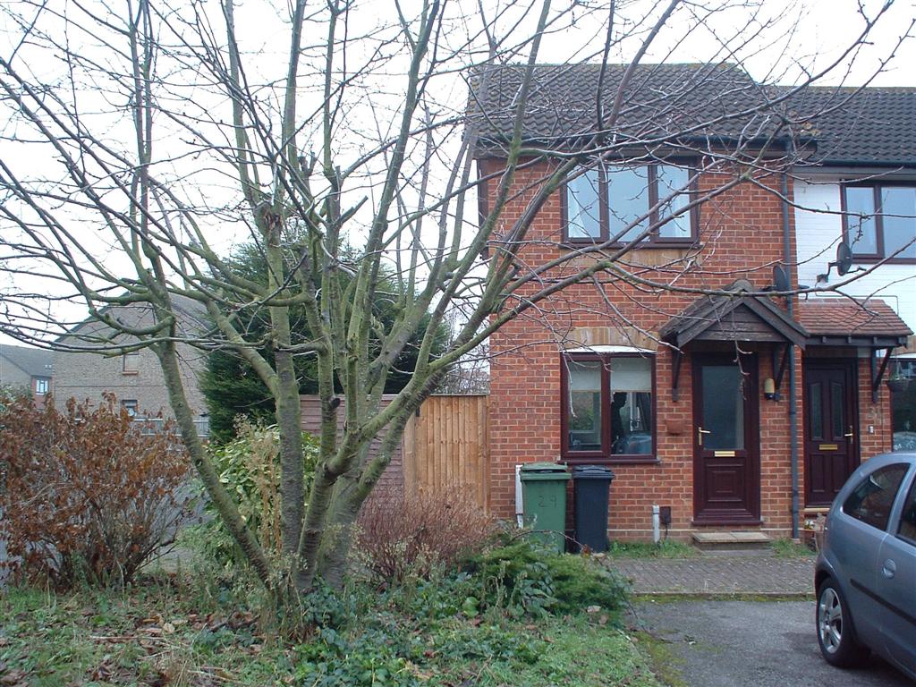 1 bedroom end terraced house Let in Epsom - Main Image