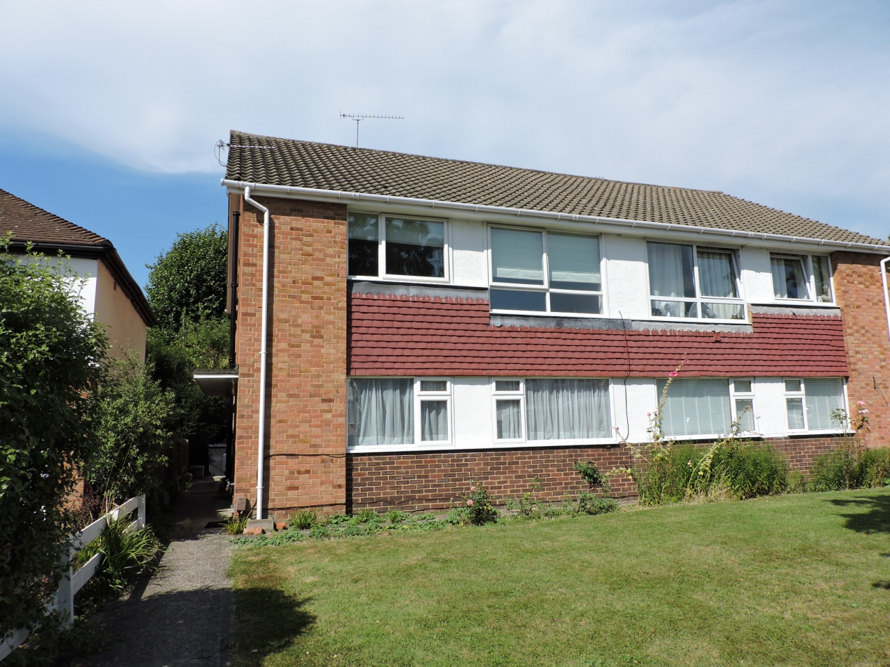 2 bedroom Let in New Malden - Main Image