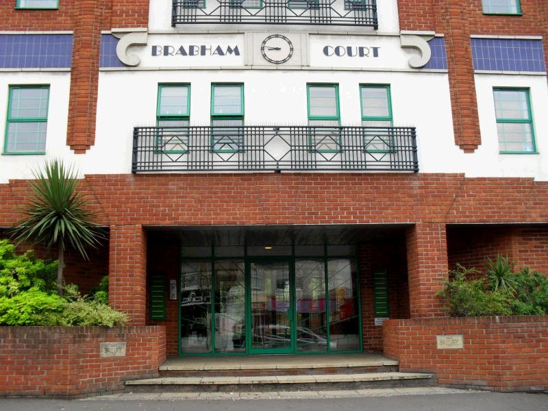 2 bedroom apartment flat/apartment Let in Worcester Park - Main Image