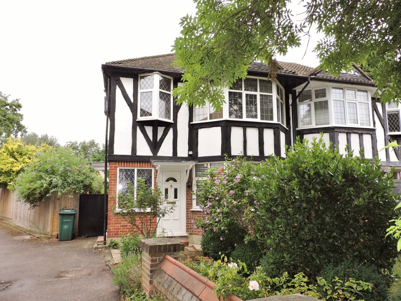 1 bedroom Let in London - Main Image
