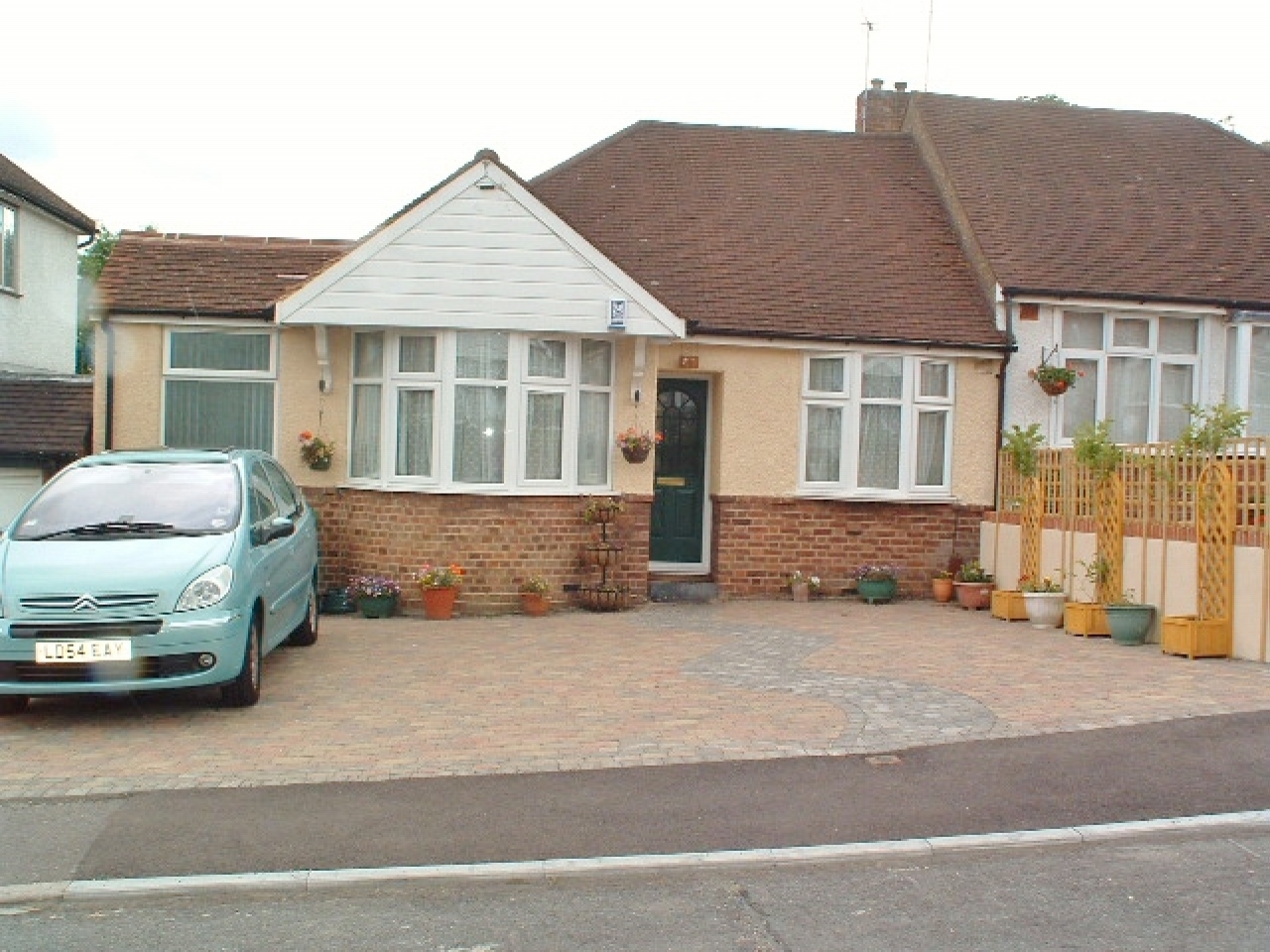 1 bedroom Let in Epsom - Main Image