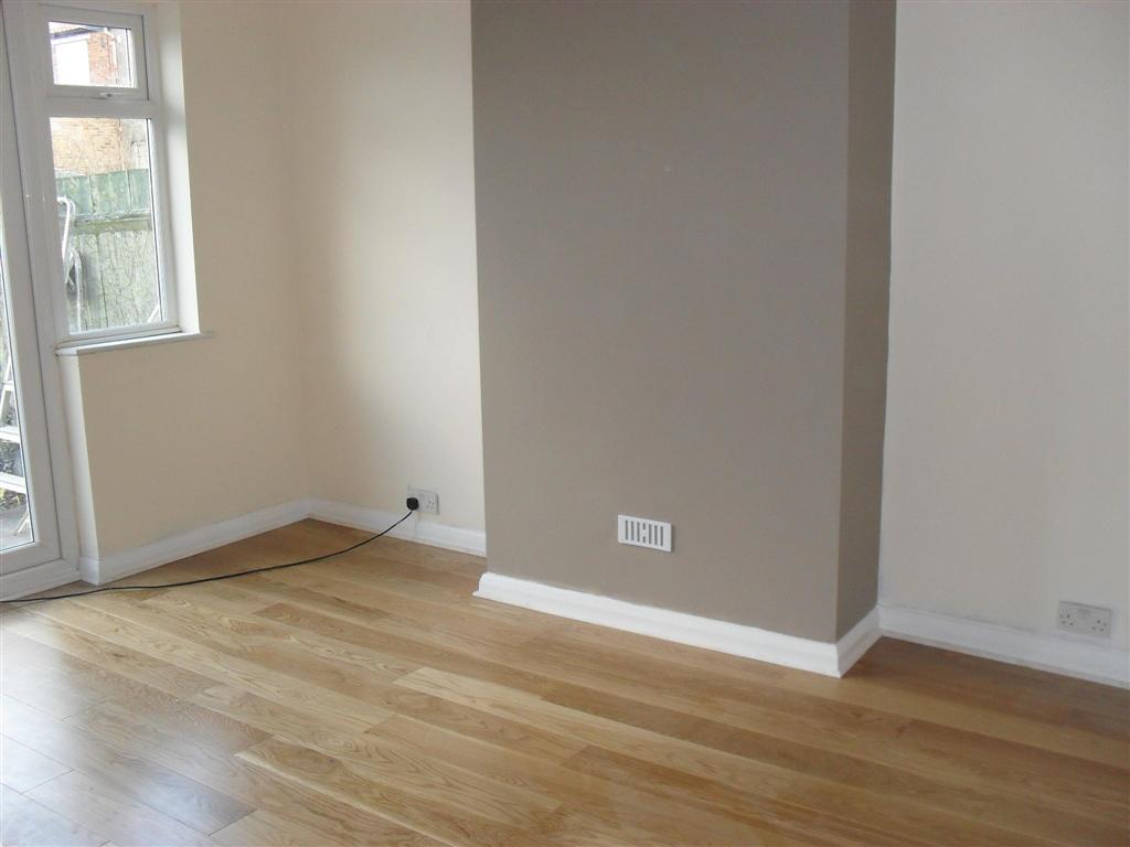 3 bedroom end terraced house Let in New Malden - Property photograph