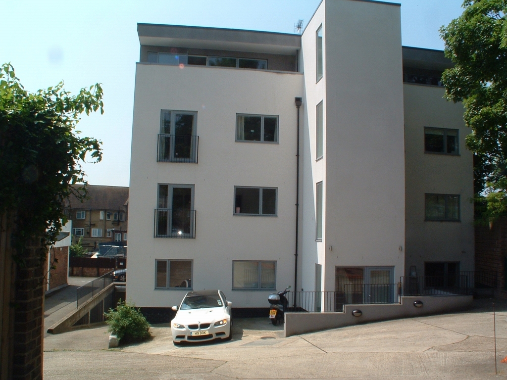 1 bedroom apartment flat/apartment Let in Cheam Village - Main Image