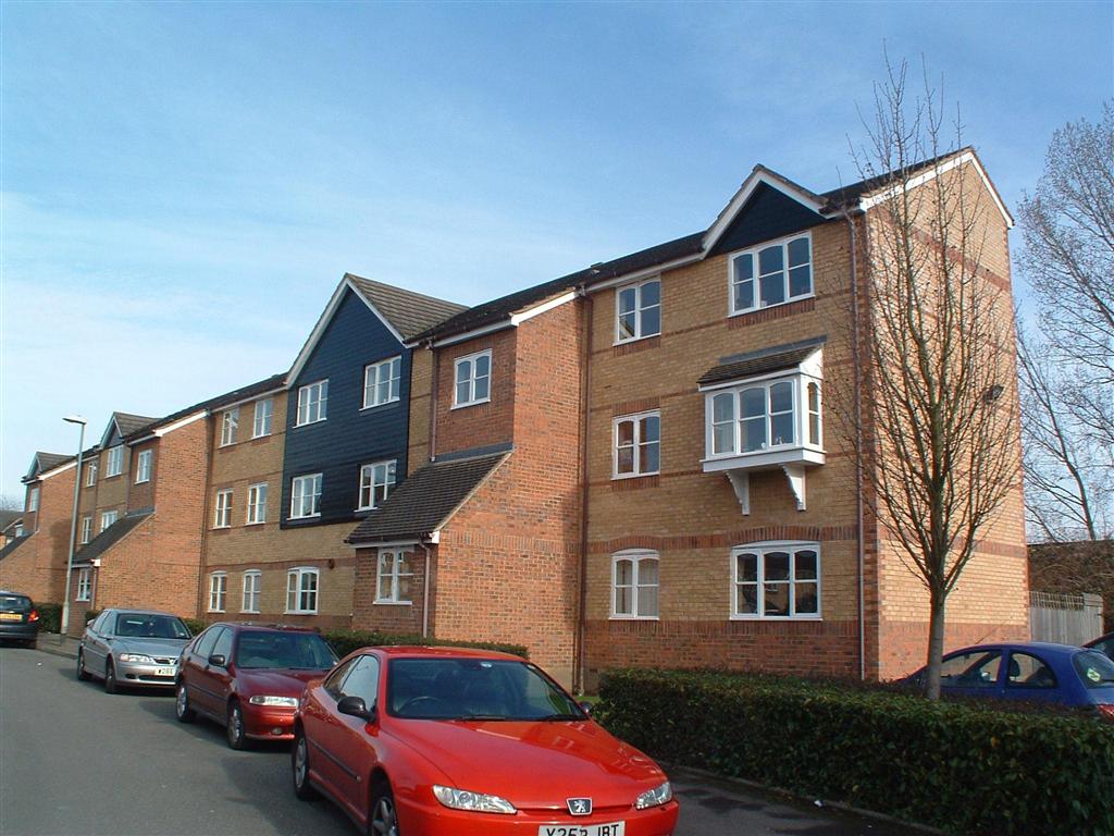 2 bedroom apartment flat/apartment Let in Surbiton - Main Image